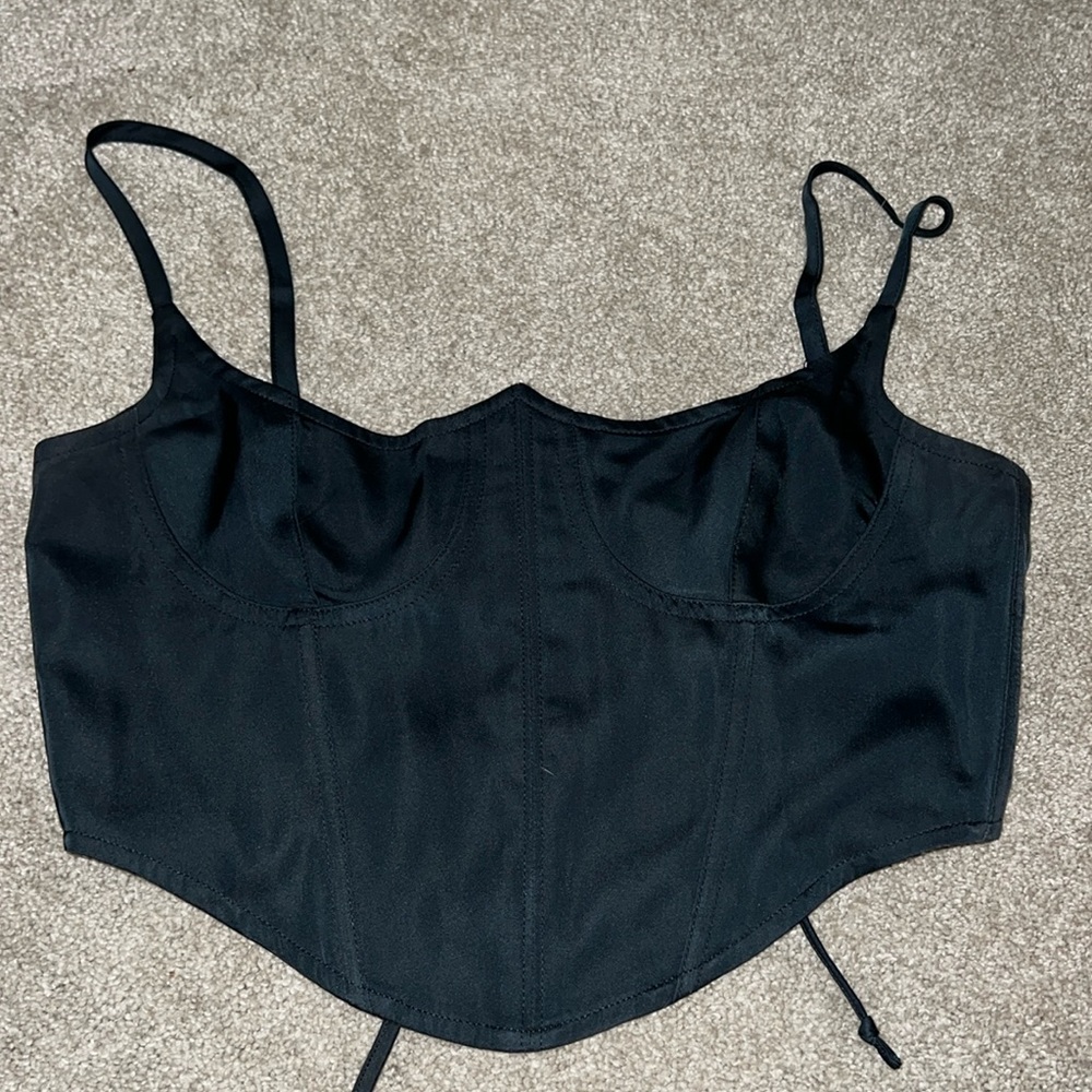 URBAN OUTFITERS tank